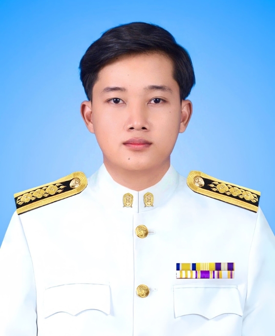 นายธนวัฒธ์ วงค์ธานี 